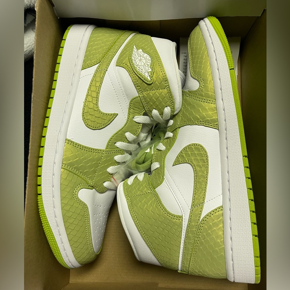 Women’s Air Jordan 1Mid SE, color: Green Python White - Picture 1 of 5